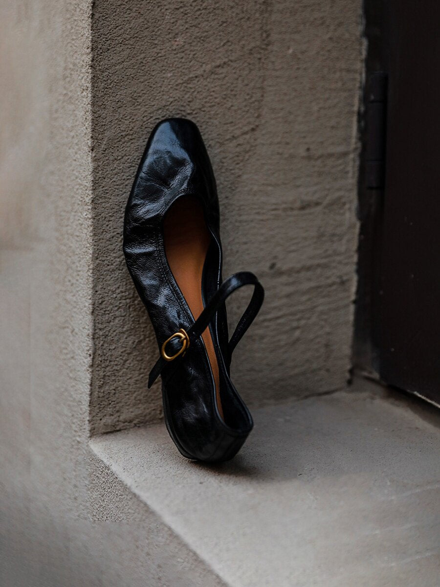 Low-Heeled Mary Jane - Black