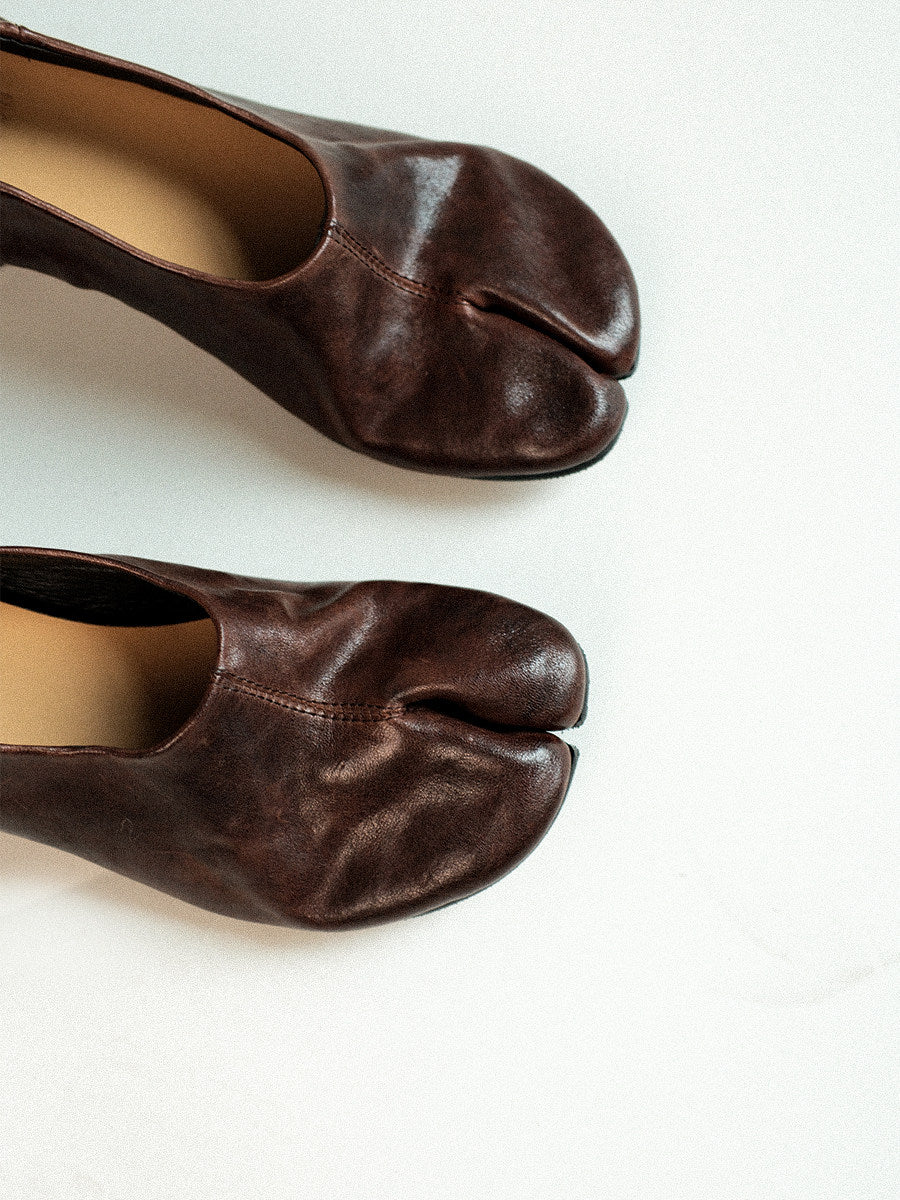 Vintage High-Heeled Toe-Separated Pumps - Black