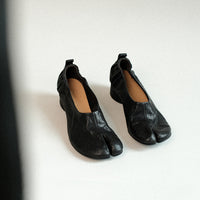 Vintage High-Heeled Toe-Separated Pumps - Black