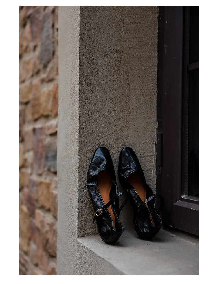 Low-Heeled Mary Jane - Black