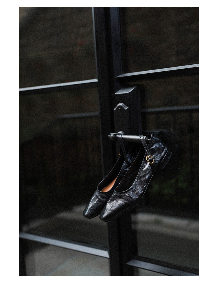 Low-Heeled Mary Jane - Black