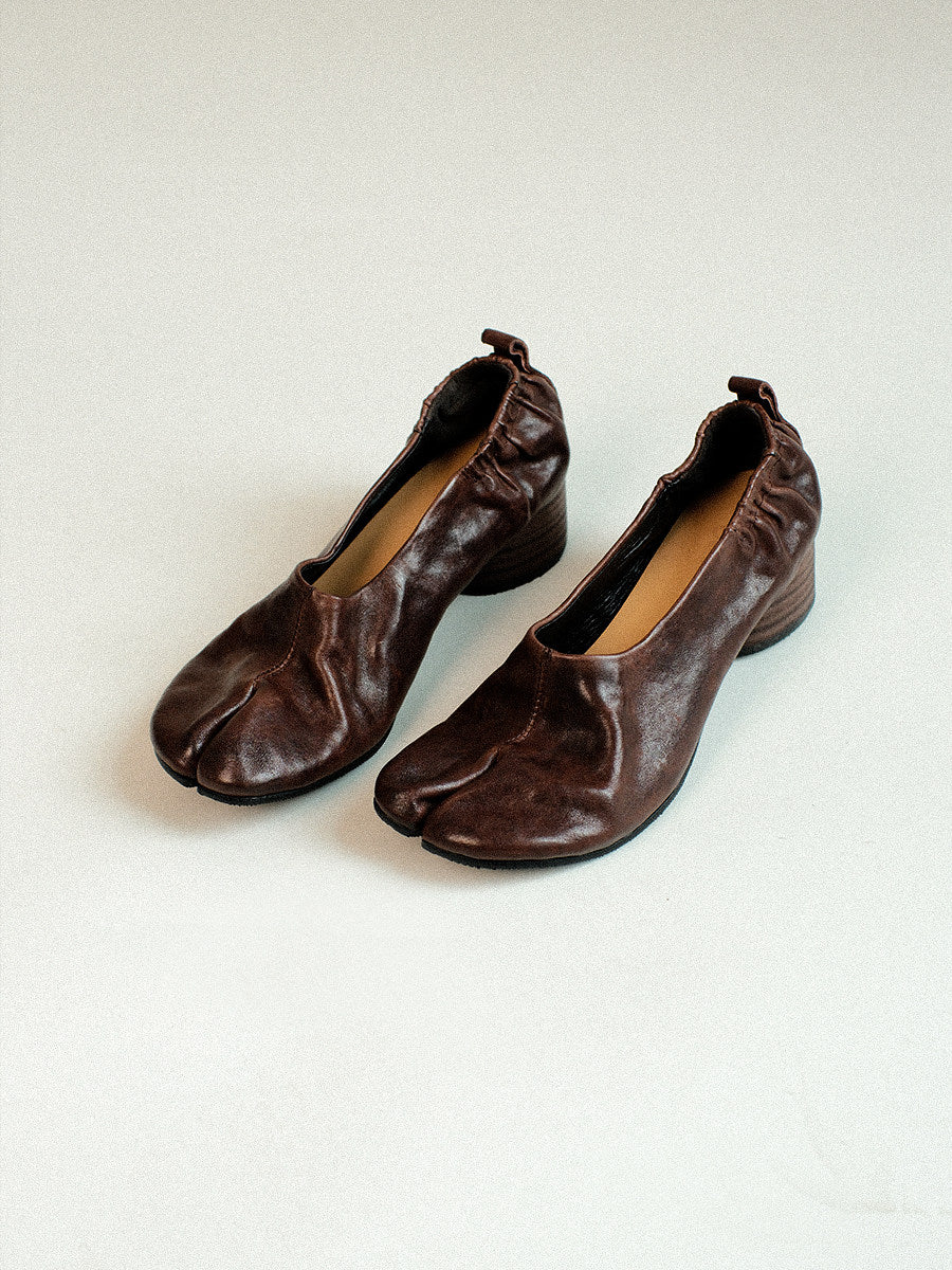 Vintage High-Heeled Toe-Separated Pumps - Black